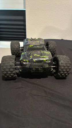 Fastsend rc reaches speed above 30mph whellie bar 2 batteries