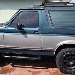 1995 Ford Bronco 