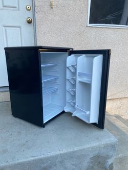 Black Mini Fridge with Door Shelves
