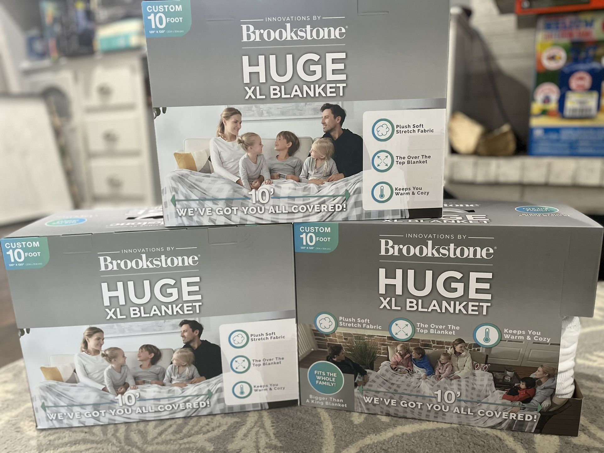 Brookstone Huge XL Blanket *New In Box 10FT
