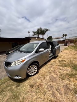 2012 Toyota Sienna