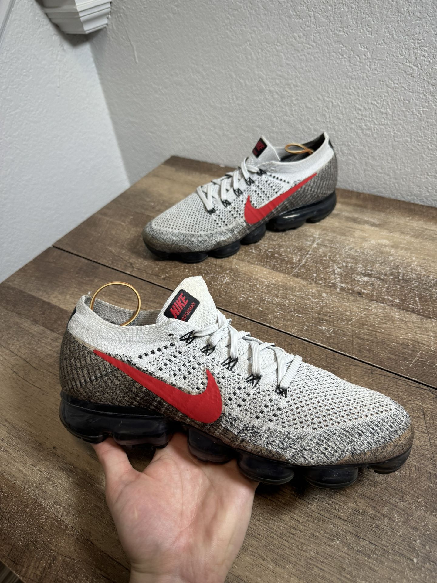 Nike Air VaporMax 1.0 Heritage Men Size 11 849558-020 Red Pure Platinum Shoes