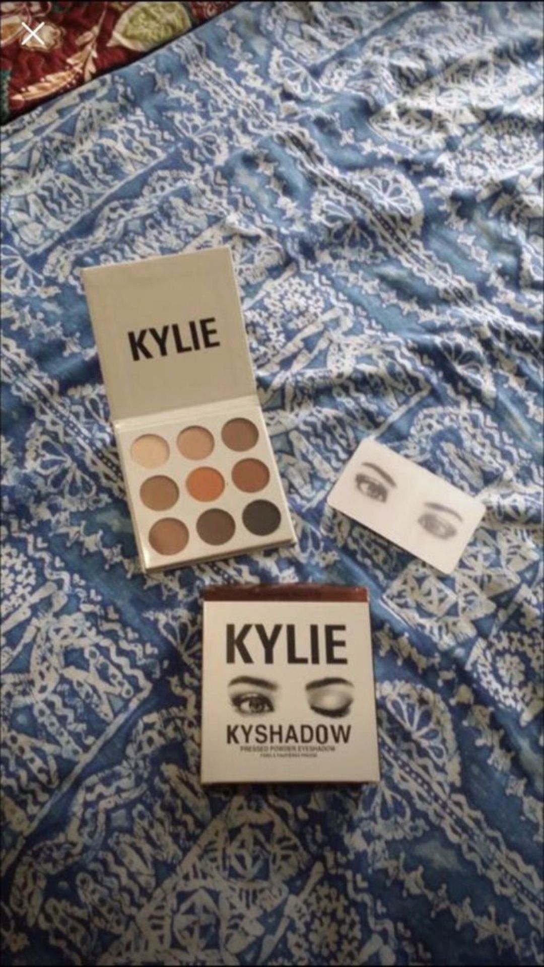 Kylie Jenner kyshadow makeup