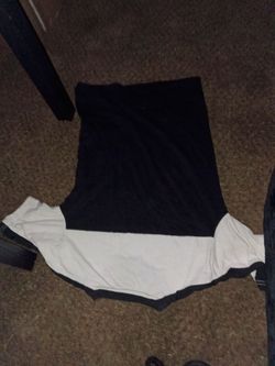 Kenneth Cole t shirt..new size M
