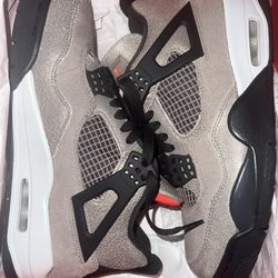 Jordan 4