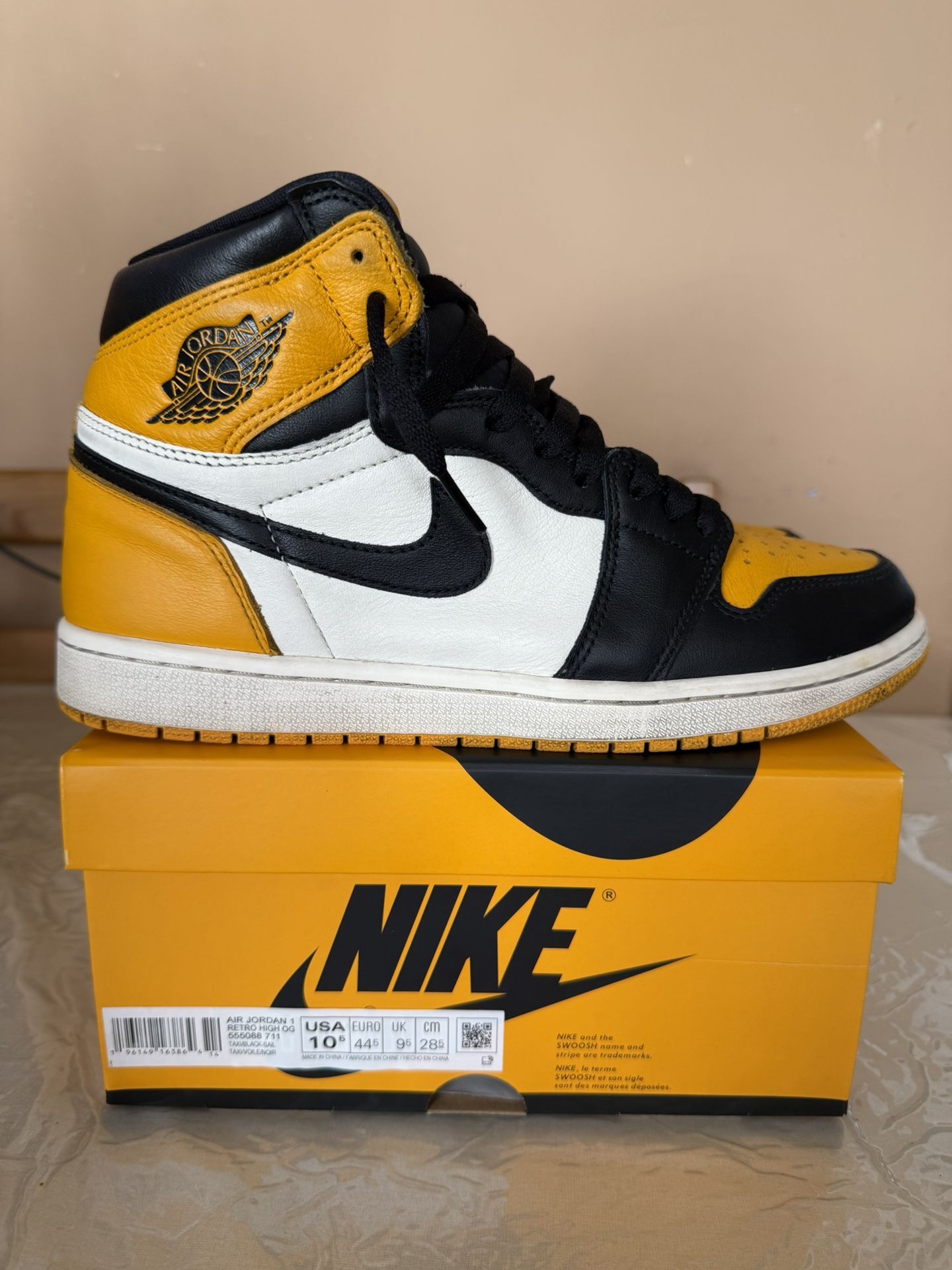Air Jordan 1 Taxi