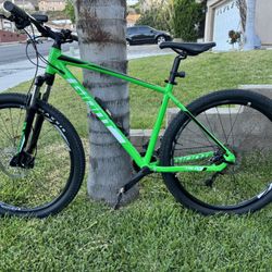 Giant Talon Mountain Bike 