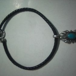Silver Rope And Turquoise Pendent Necklace Used