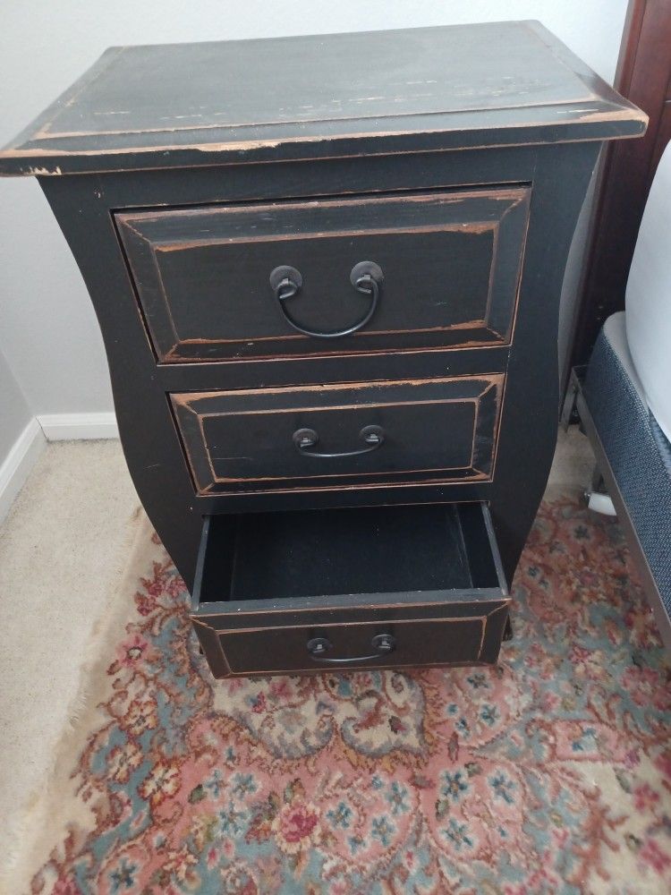 Cute End Table Or Nightstand
