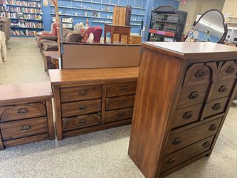 Dresser Set 