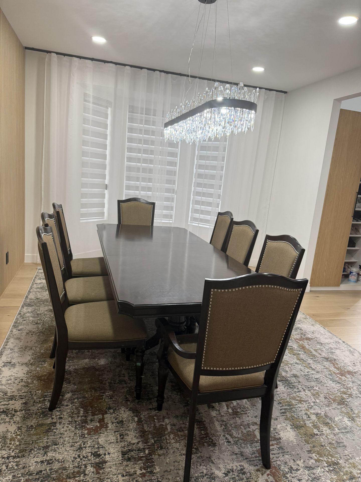 Raymour flanigan Table And China Cabinet