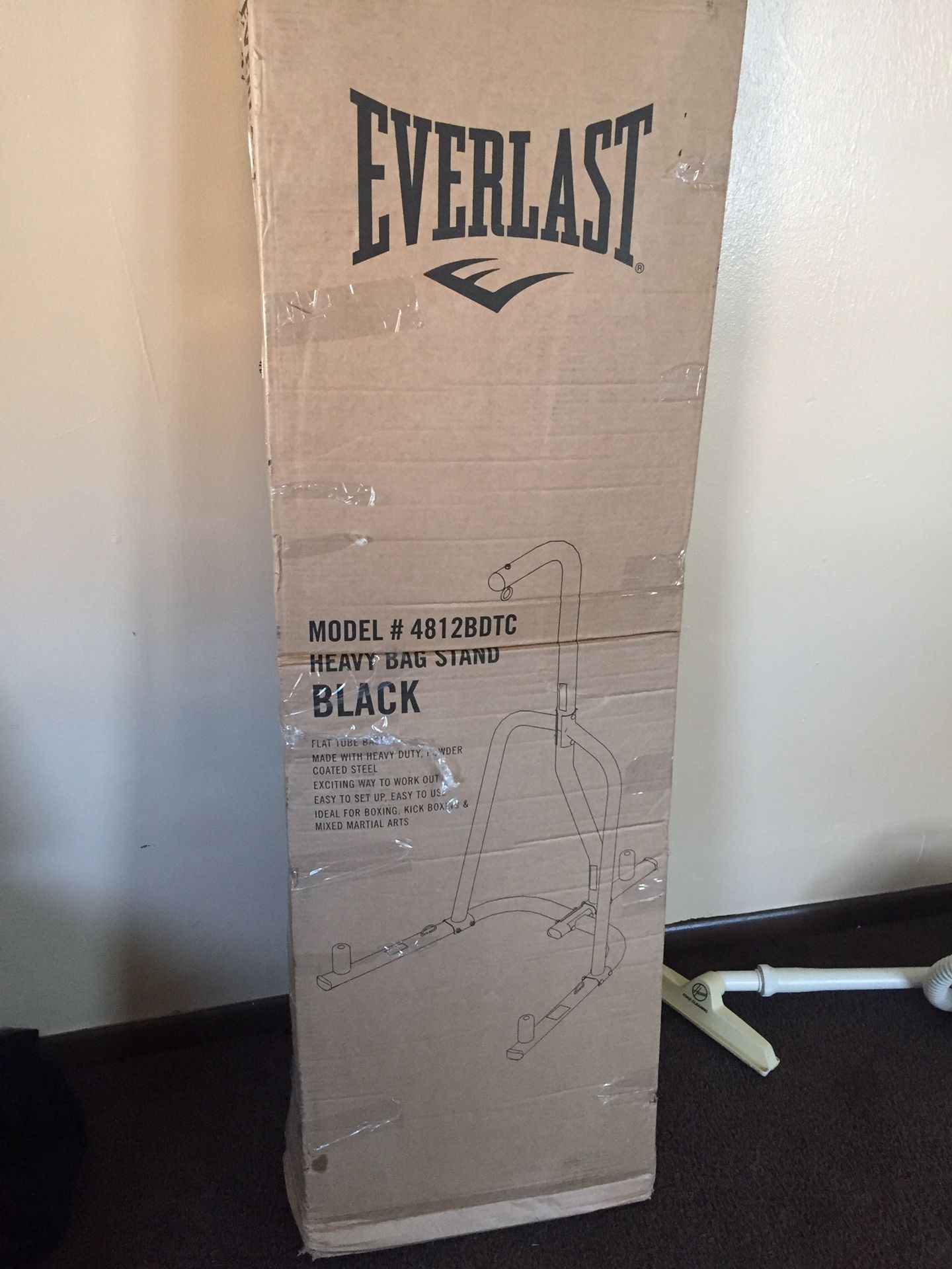 Everlast heavy bag stand