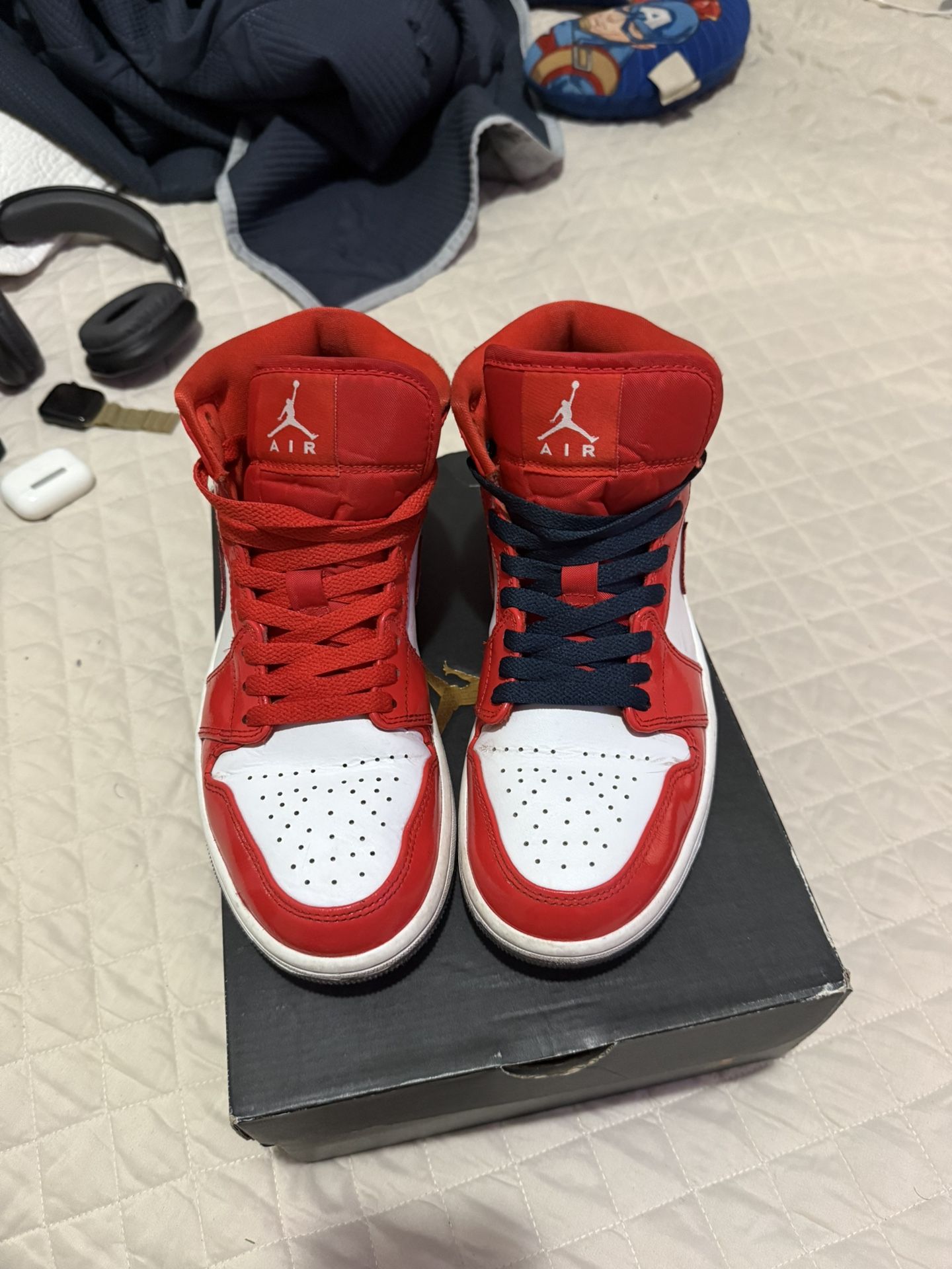 Jordan 1 Mid’s