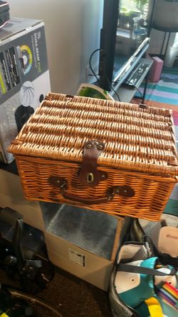 Picnic basket