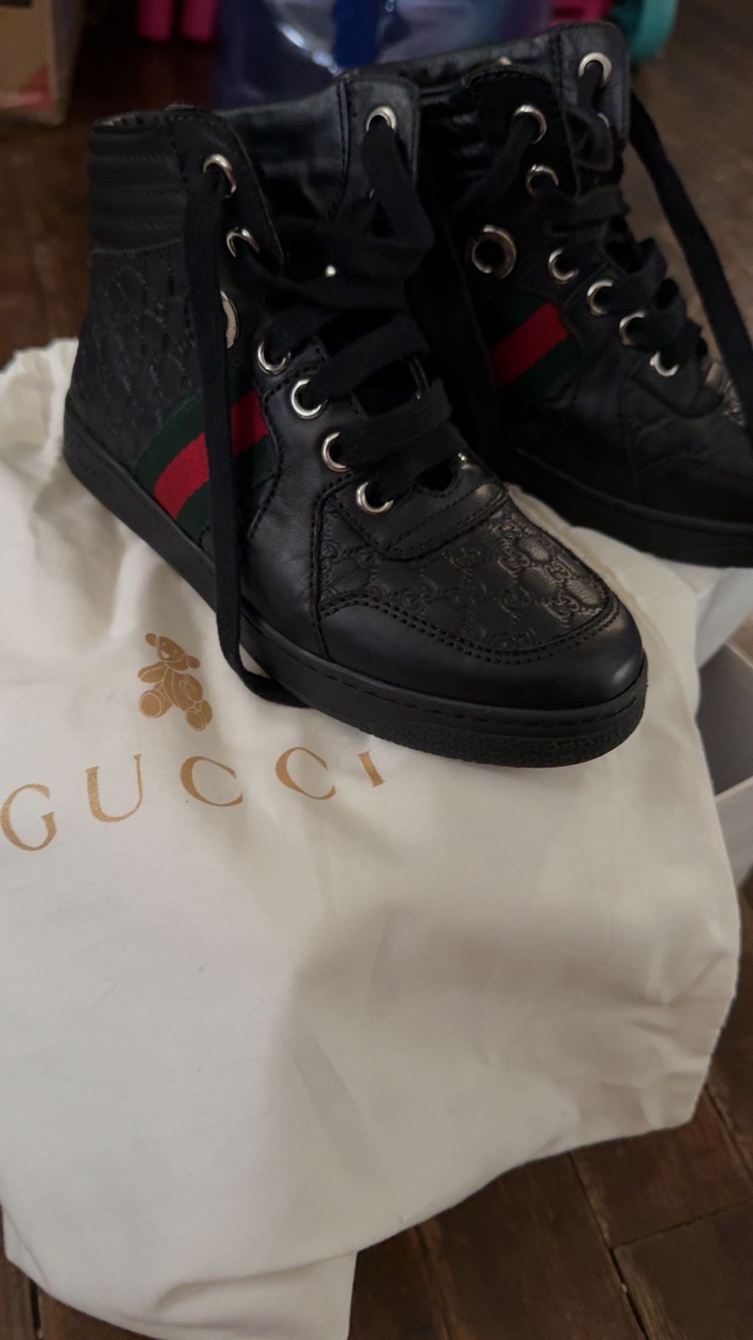 Boys Gucci Sneakers Size 11.5k