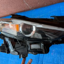 2019 2022 2025 Mazda 3 Headlight LED RH