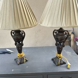VINTAGE SET OF LAMPS