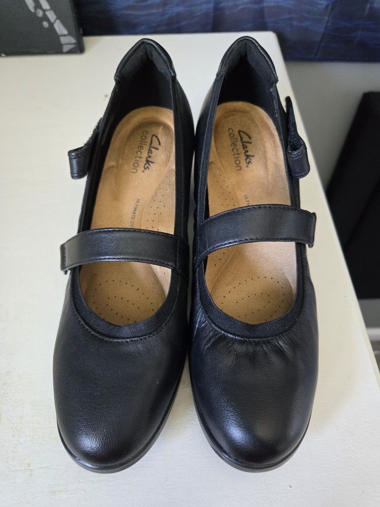 Clarks- Black Women 8 Shoes