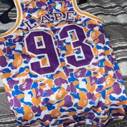 Size small 