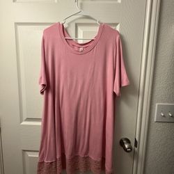 3X Women’s Plus Size Pink Tunic With Lace Detail