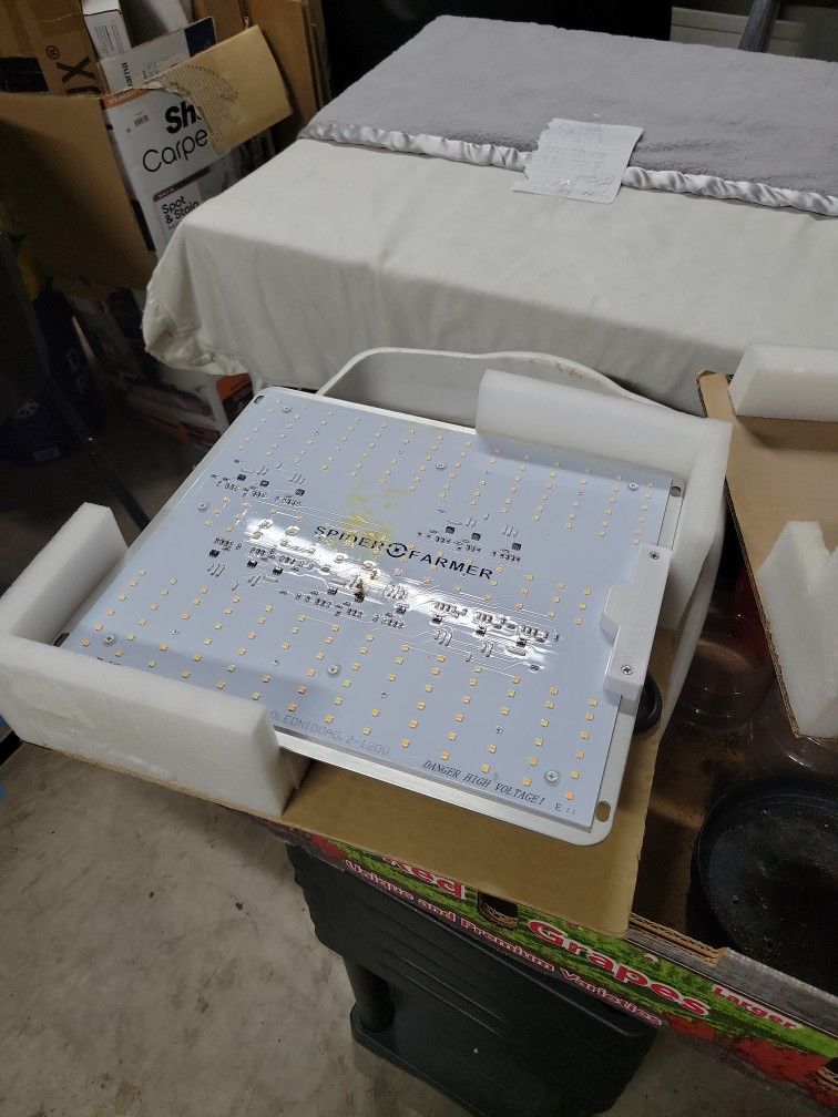 Spider Farmer 100w Panel Full Spectrum Grow Light