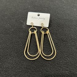 Elegant Gold Oval Drop Danglers