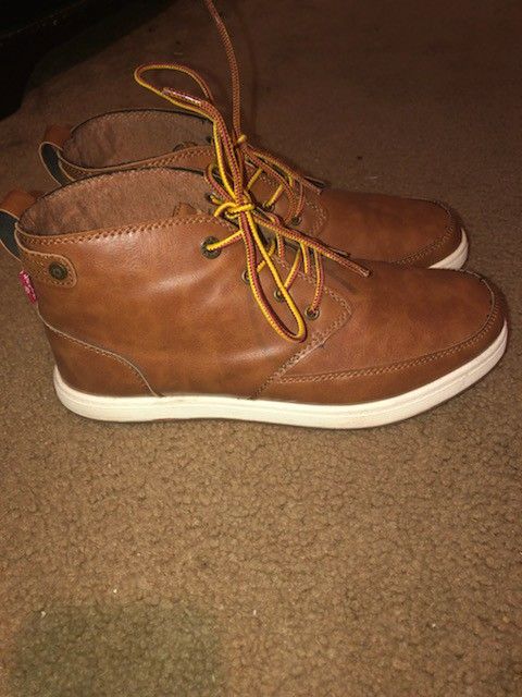 Men's brow leather Levi's size 8.5