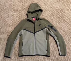 Men’s Size Small Nike Tech Jacket