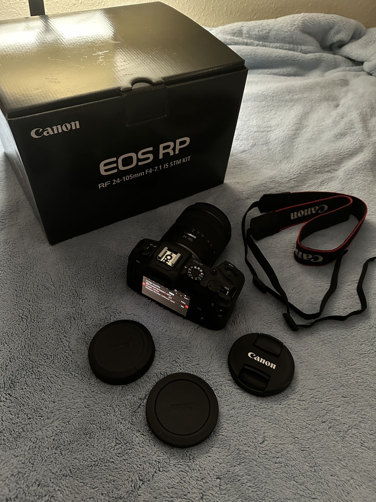 Camera Canon R