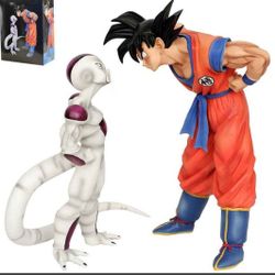 Son Goku and Frieza24 cm (9 inches) in height.
