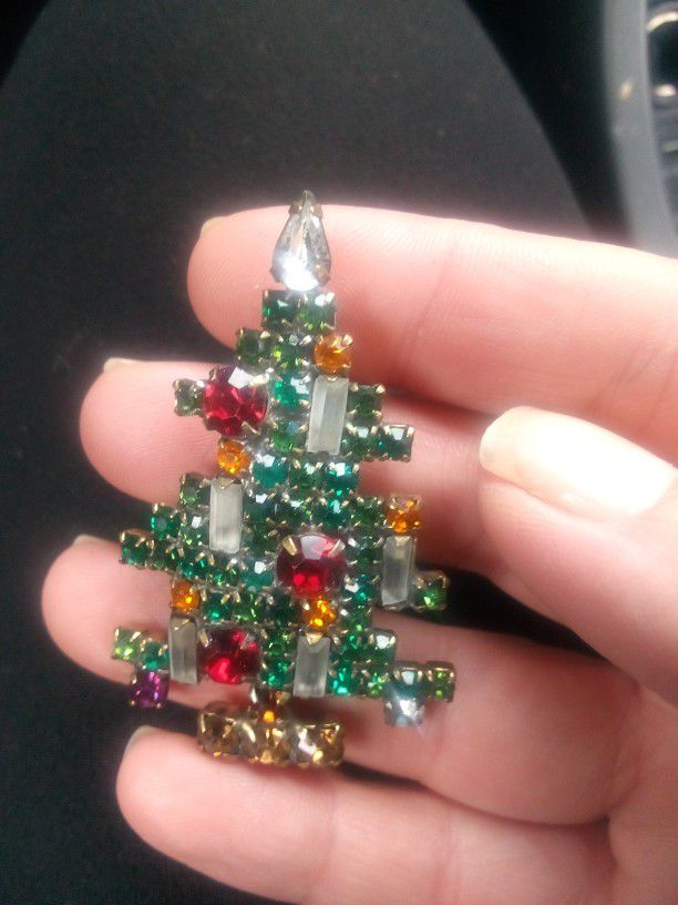 Weiss 5 Candle Rhinestone Christmas Tree Vintage Figural Pin Brooch

