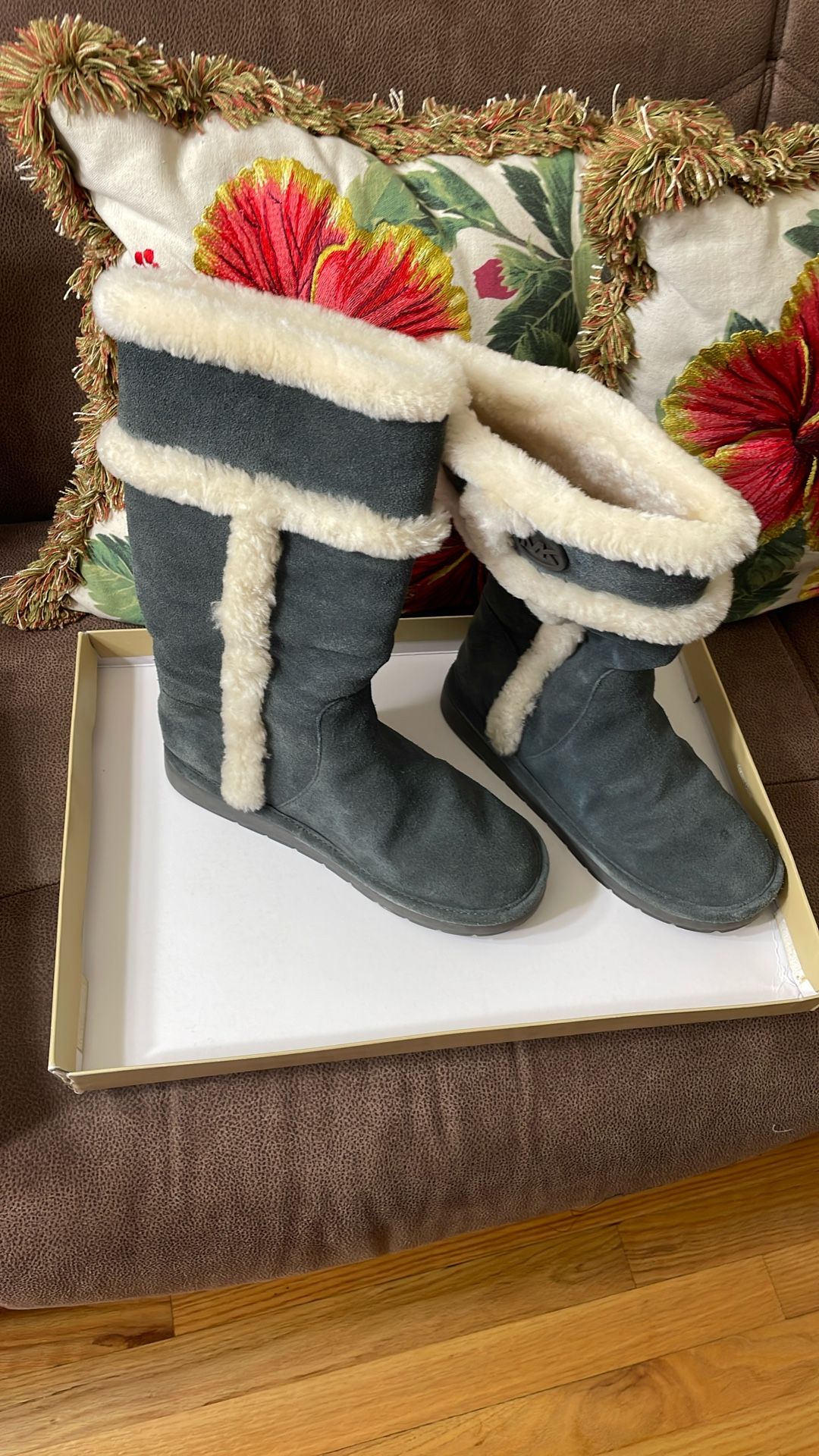 MICHAEL KORS FLAT BOOTS