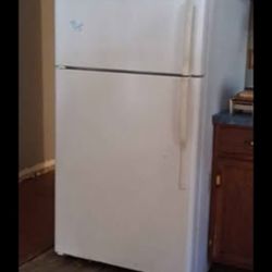 GE Fridge 