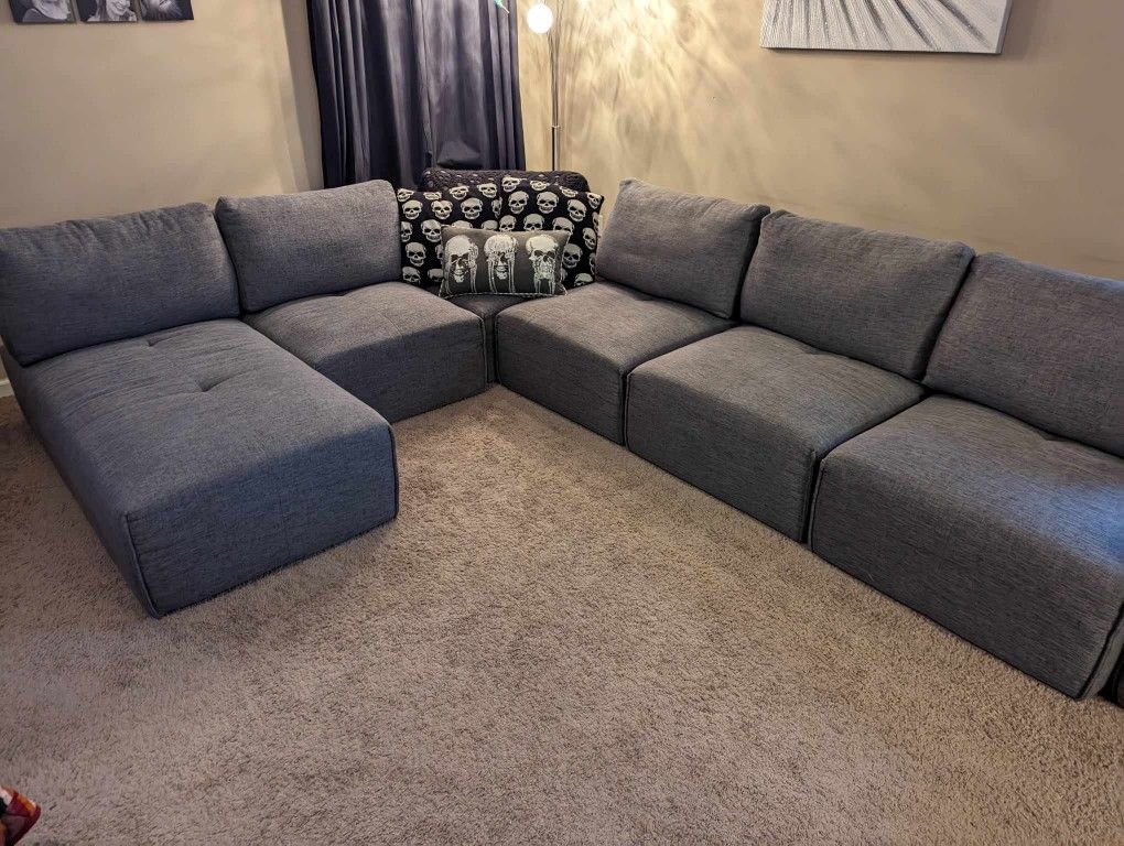 Adjustable 7 Piece Sectional Couch 