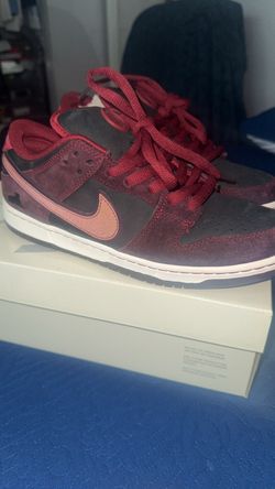 Nike SB Dunk Low Riot