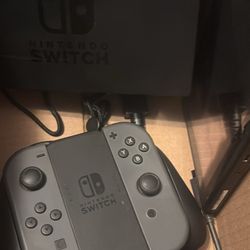 Used Once Or Twice Nintendo Switch Grey !!