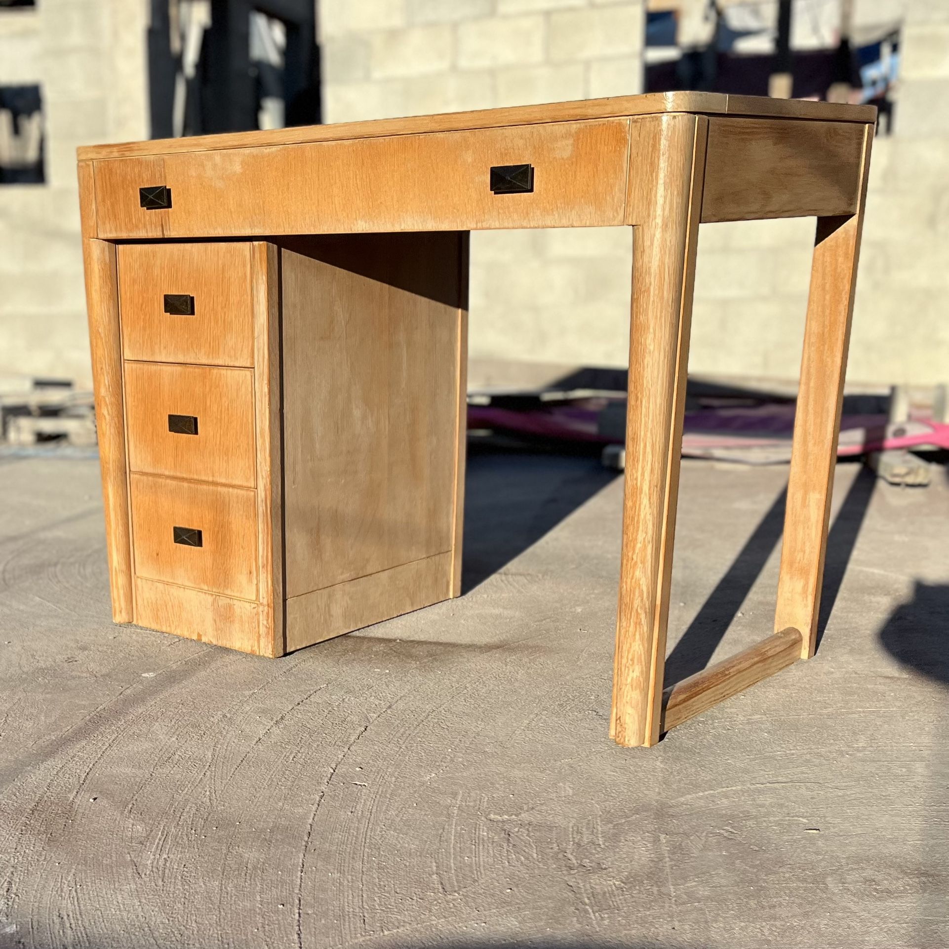 Beautiful Mid Century Modern Expandable Desk Blondewood Color
