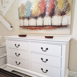 SOLID WOOD DRESSER EXCELLENT CONDITION DELIVERY AVAILABLE