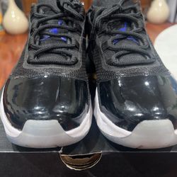 Air Jordan 11 CMFT Low 