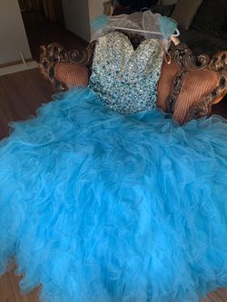 Quinceañera dress only worn once!
