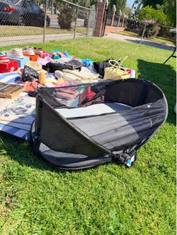 Baby travel bassinet