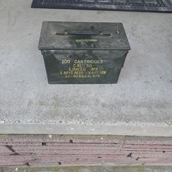 Ammo Box Holds 100 Cartridges Cal.50