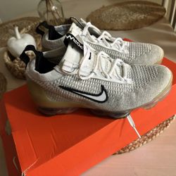 Nike Women’s 