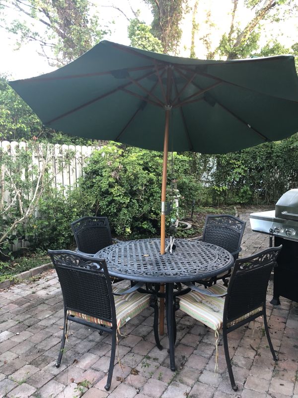 Patio Set Heavy Metal Table And Chairs For In Margate Fl Offerup