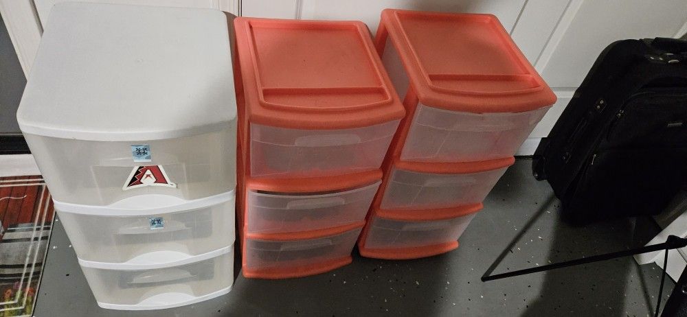 Plastic Bin Storage Rack..