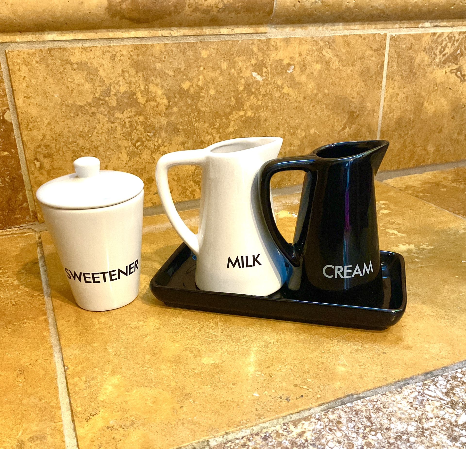 Cream and Sugar Set