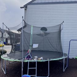 Trampoline 14ft good use 