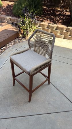 4 Bar Stools