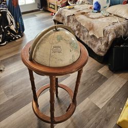 Vintage World Globe On A 30" 4 Leg