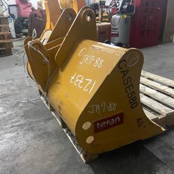 Backhoe Case 580 Bucket Cleanup 48-inch width.